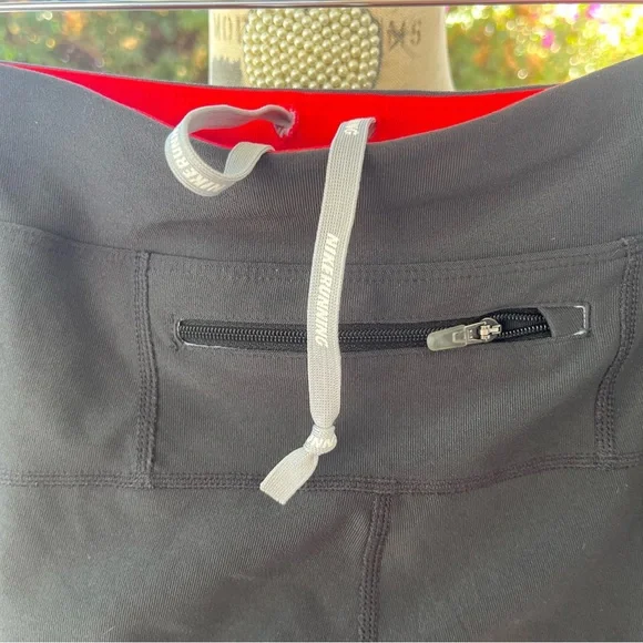 Nike Dri-Fit Running Pants Dark Gray Red XL, zipper hem, back zipper pocket - Picture 4 of 6